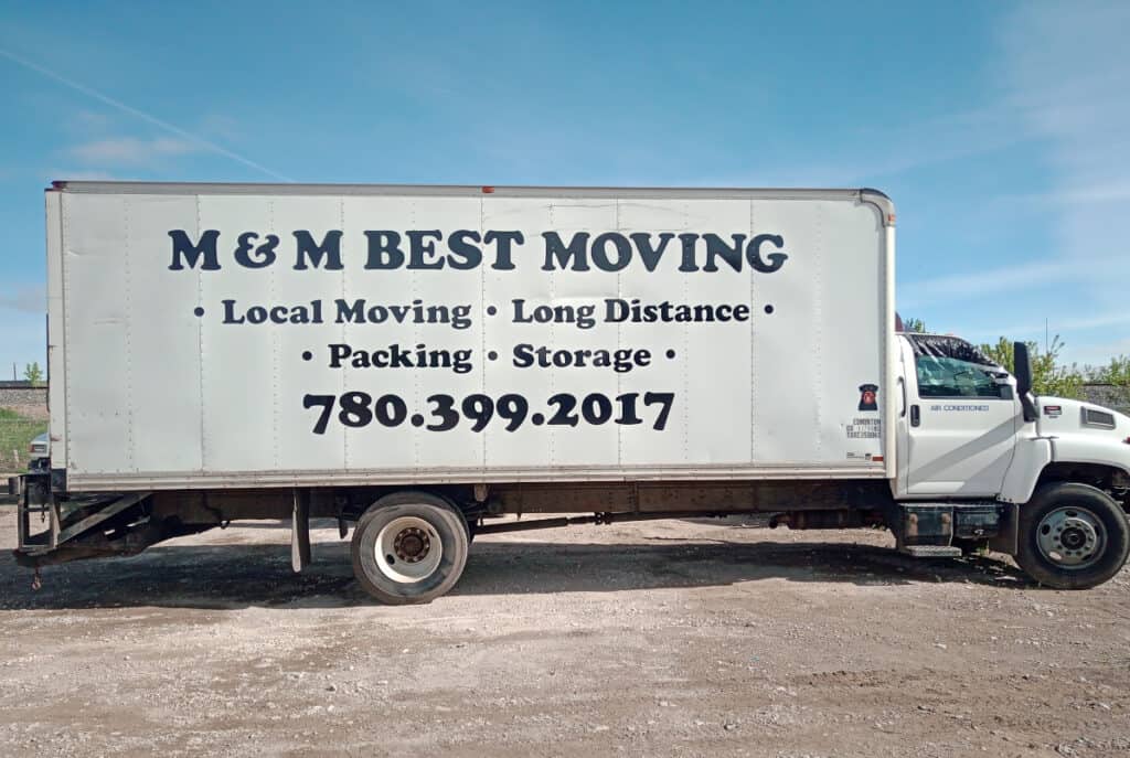 M&M Movers Moving Truck Modified 1